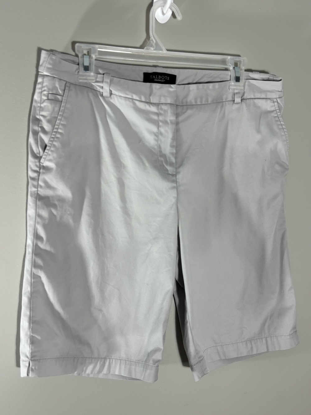 New List- Talbots Women's Size 10 Bermuda Shorts Gray 10" Inseam Classic Chino